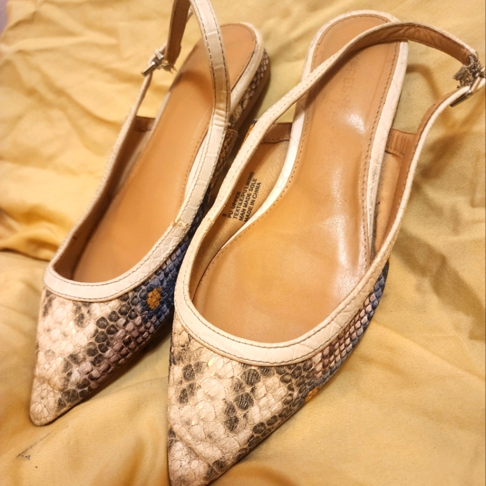 Express yellow blue and gray flats